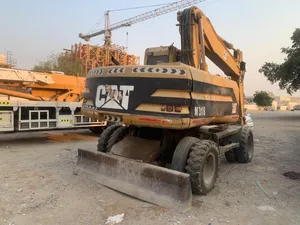 Construction Equipments . Tracked Excavator . 20042