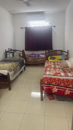Bedspace available for executive bachelor at Salmabad