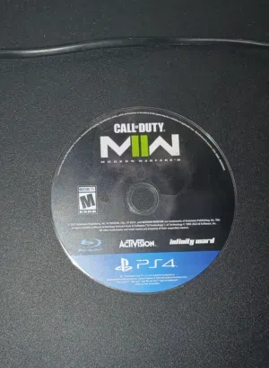 Call of Duty: Modern Warfare II (2022) PS4 Disc –Like New Condition