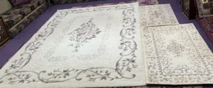 سجاد لون ابيض استعمال نظيف