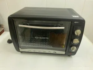 Elekta Electric Oven 36L with Convection & Rotisserie – Used