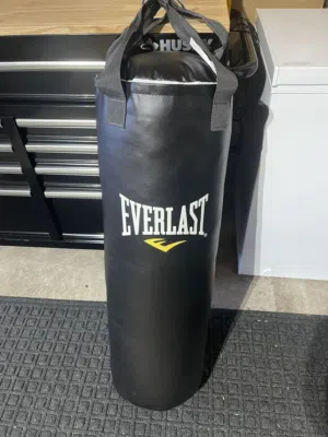 شوالات ملاكمة طبعة ايفرلاست 120سم