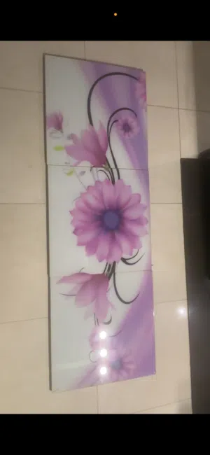 برواز حائط عدد 3 على شكل وردة