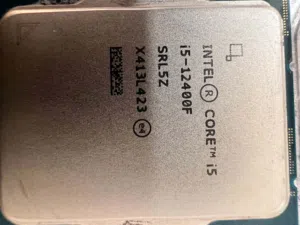 للبيع معالج Intel Core i5-12400F جيل ثاني عشر. المعالج فيه مشكلة