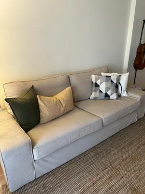 كنب مع كوشينز - Sofa (هدية سجادة وستائر بلوك اوت مع شيفون - كواليتي عالي عازل للشمس)