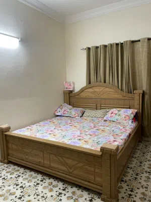 Bed Set One Side Table With Dressing Table
