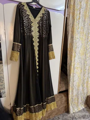 اثواب وفساتين