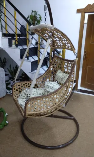 مرجوحة متنقلة تحتوي على شغل يدوي اقرأ الوصف
