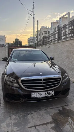 مرسيدس c-180 2015 بحالة الوكاله للبيع