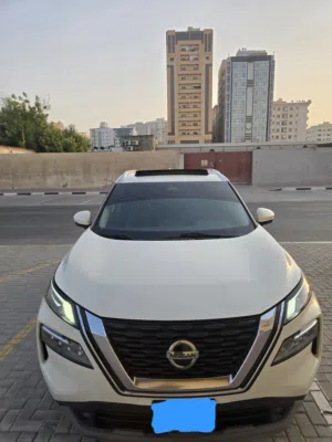 نيسان روج للبيع 2021
