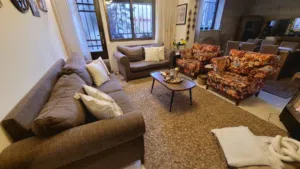 طقم كنب بحالة جيدة