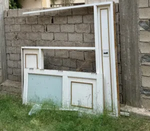 باب محل لوح للبيع كامل بالمرش