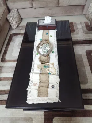 طاولة وسط خشب