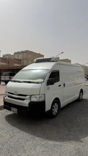 Used Toyota Hiace in Al Ahmadi