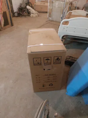 كرسي كهربائي  متحرك للمعاقين جدبد بكرتونه