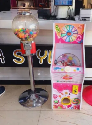 ماكينات مصاص و علكة وطابات هدايا و هزازات بالعملة متوفر خدمة التوصيل لجميع المحافظات