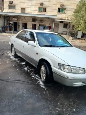 تويوتا كامري موديل 2000