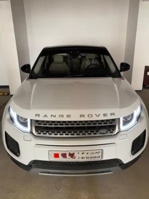 RANGE ROVER EVOQUE — LUXURY COMPACT SUV 2018 WHITE BLACK LOW MILEAGE
