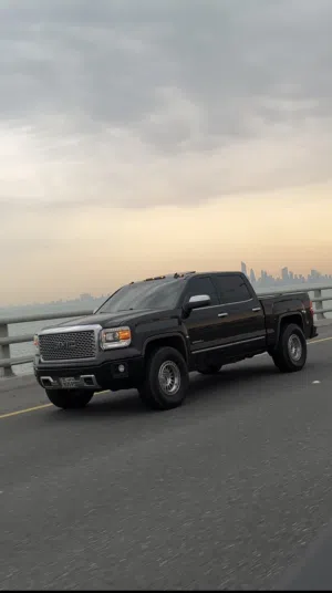 Used GMC Sierra in Al Ahmadi