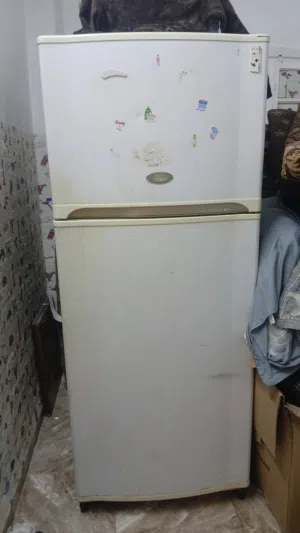 تلاجه شارب حجم كبير للبيع