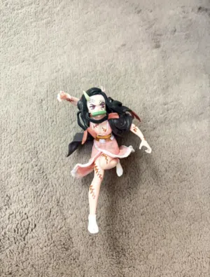 مجسم نيزوكو نظيف لم يستخدم Nezuko figure, clean and unused