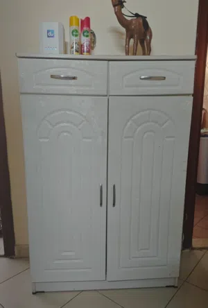 white shoe rack good condition