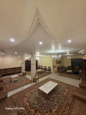 فيلاه سكنيه وا تجاري دورين عل الرئيسي جميع الخدمات في جنبك