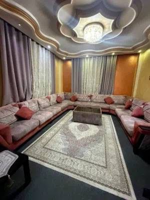 طقم كنب بحالة جيدة