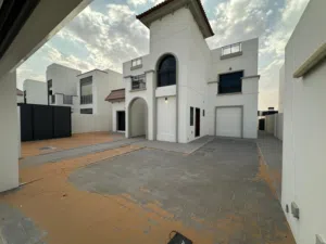 700 m2 4 Bedrooms Villa for Rent in Abu Dhabi Al Shamkhah