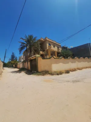 منزل للبيع بالقرب من جامع التركي