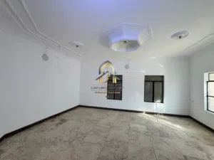230 m2 5 Bedrooms Townhouse for Sale in Basra Saie