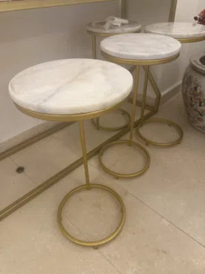 طاولات قهوة وتقديم