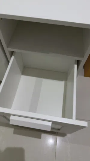 ادراج جانبية للسرير من ايكيا