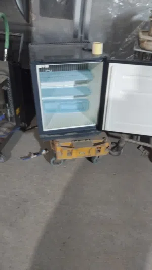 سلام عليكم ورحمة الله وبركاته. معدت مطاعم انجليزي.