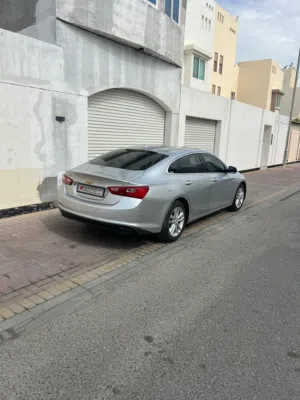 للبيع شفروليه ماليبو موديل 2017 سيارة نظيفة داخل وبرع فيها حكات خفيفه بدون حوادث بليغة