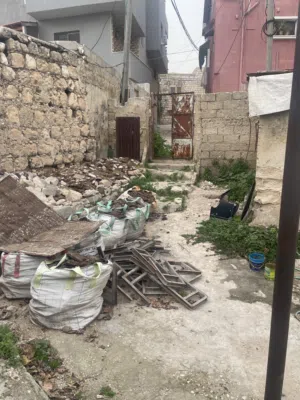 بيت قديم للايجار يصلح لمخازن ، تخزين بضاعه