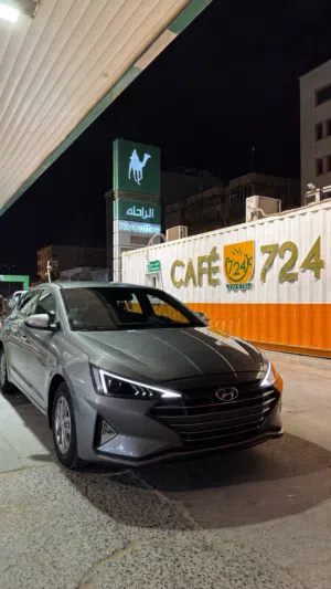 Used Hyundai Elantra in Tripoli