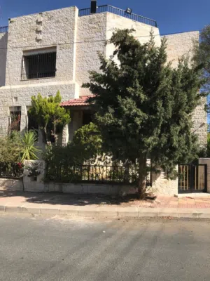 فيلا للبيع في الجندويل / الرقم المرجعي : 12021