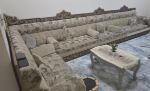 جلسه كنب ركنه بحاله ممتازه للبيع المستعجل خلال اليوم  Corner sofa for urgent sale during the day