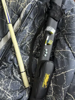 عصا بلياردو (كيو مع اغراضه كامل نضيف)