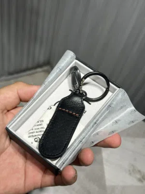 ميدالية مفاتيح ماركة بوليس