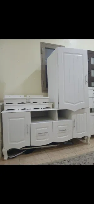 طاولة تلفزيون