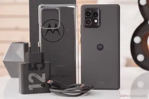 موتورولا موتو ايدج 40 512 جيجابايت أسود