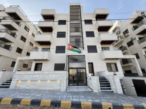 روف 143م للبيع في طريق المطار مع تراس – تشطيبات فاخرة