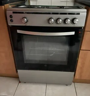 غاز مستعمل وبحالة ممتازه للبيع / used gas stove