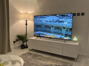 TCL QLED 65” Dolby with TV table