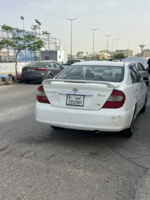 تويوتا كامري للبيع اقرأ الوصف