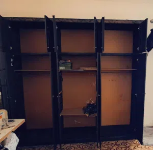 حزانة ملابس