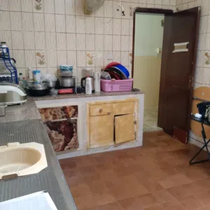 alkhawir Room with bathroom sharing kitchen Furnishedغرفة مع حمام مفروشة بالخوير و مطبخ مشترك