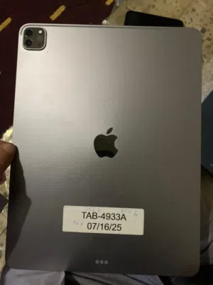 Apple iPad 8 32 GB in Aden